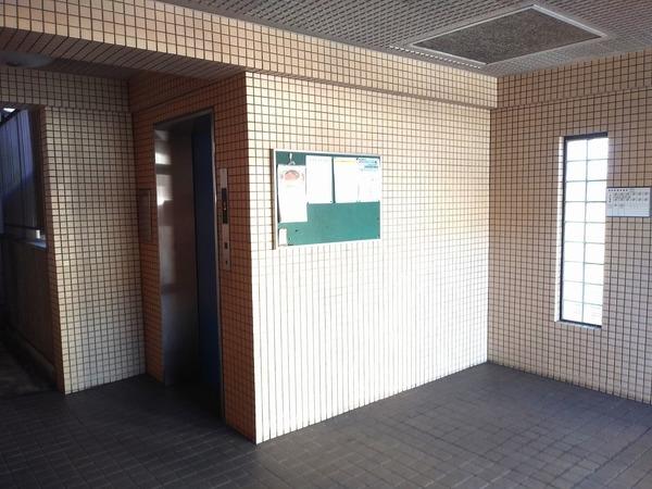 アンピール藤原町 エントランス
