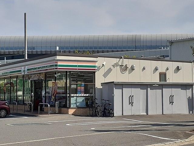 セブンイレブン萱島東3丁目店様：700m