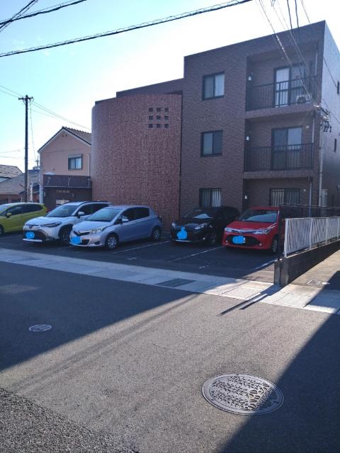PROUD（202） 駐車場
