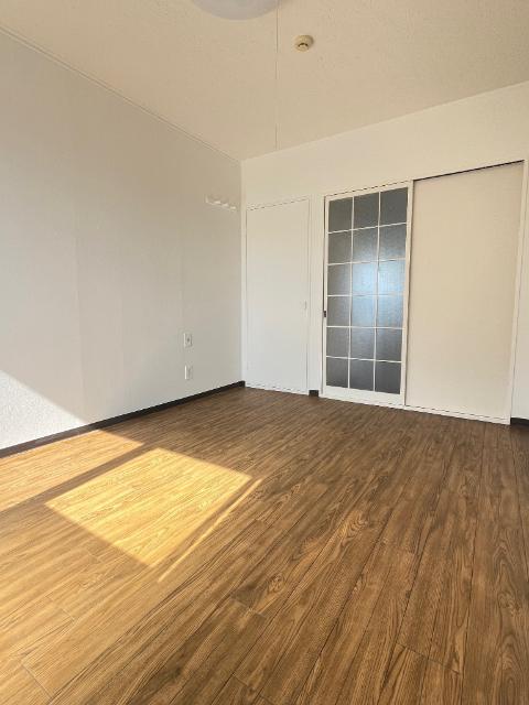 四日市市笹川アパート 部屋画像