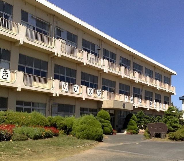 湖西市立白須賀小学校：1400m