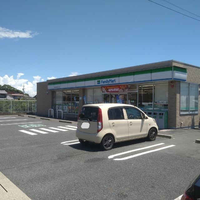 ファミリーマート四日市小古曽二丁目店：364m