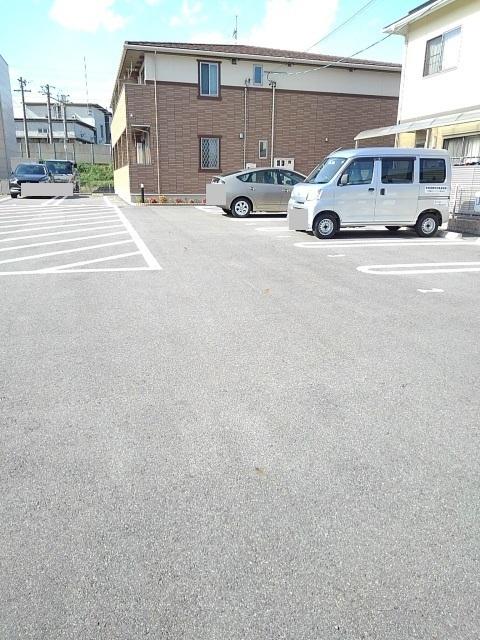 ライフステージ午起（205） 駐車場