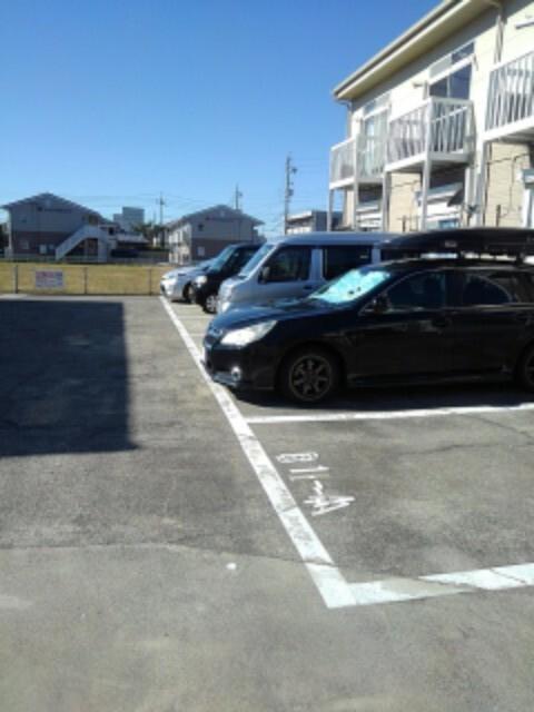 サクセスタウン岸岡　Ｂ（2-B） 駐車場