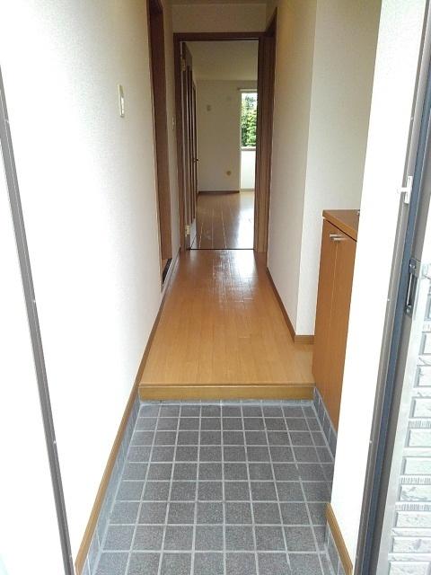 ファミール笹川（103） 玄関