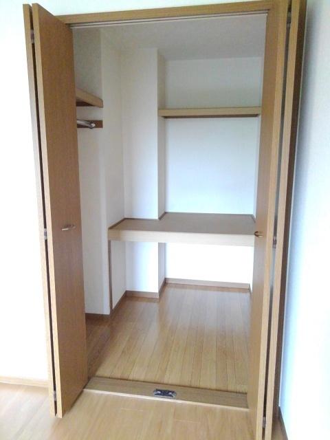 ファミール笹川（103） 収納