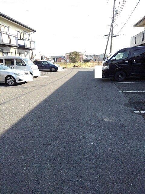 ラフォーレ大治田２（202） 駐車場