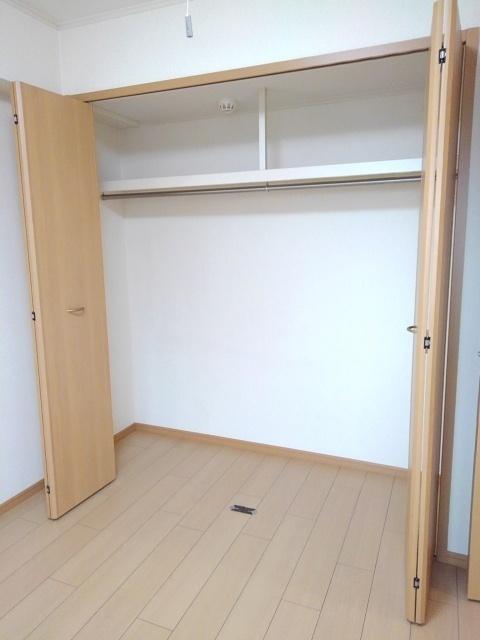 ルクソール新正Ⅱ（301） 収納