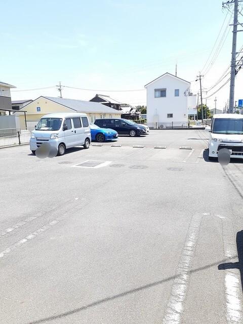 サンテラス・ミッチィーⅡ（102） 駐車場
