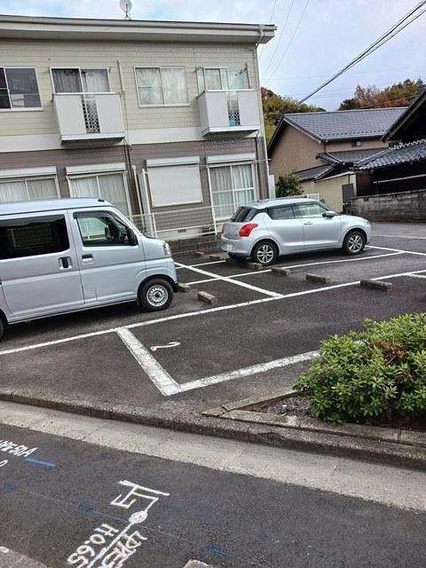 シティハイツ八王子（2C） 駐車場