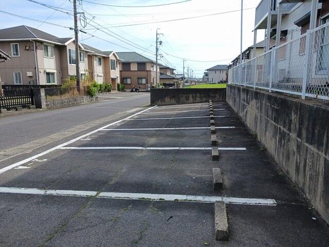シティハイツハピネス（2C） 駐車場