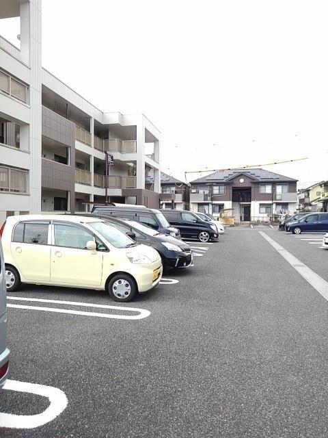 メイユール・Ａ（203） 駐車場