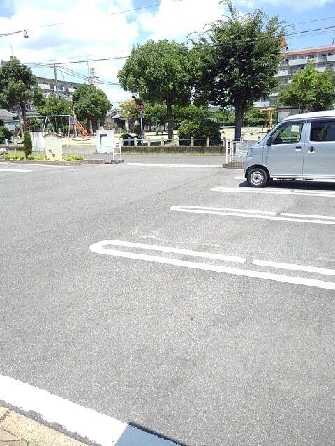 プティ・リビエール（102） 駐車場