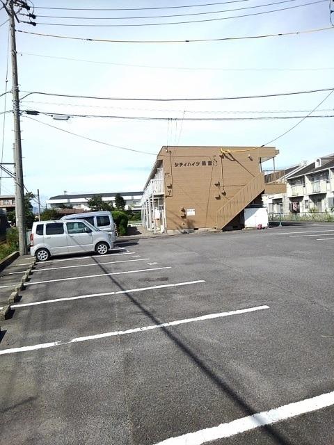 シティハイツ黒宮（201） 駐車場