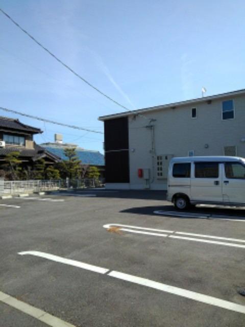 ヴィラ　ル　パン（105） 駐車場