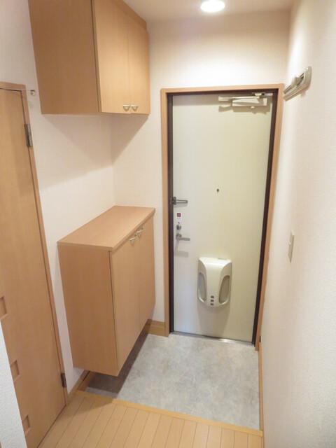 グランドソレーユ　C（105） 玄関