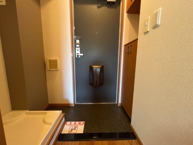 アネモネ 玄関