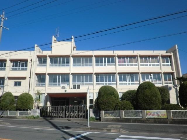 日進小学校：1100m