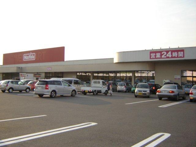 マックスバリュ亀山店：451m