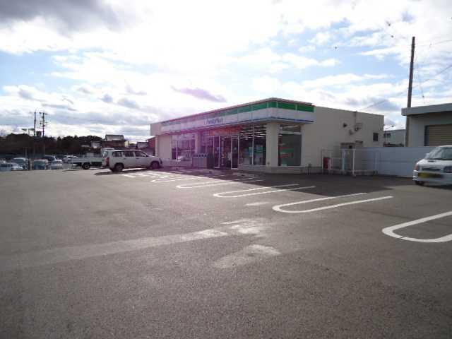ファミリーマート亀山栄町店：1130m