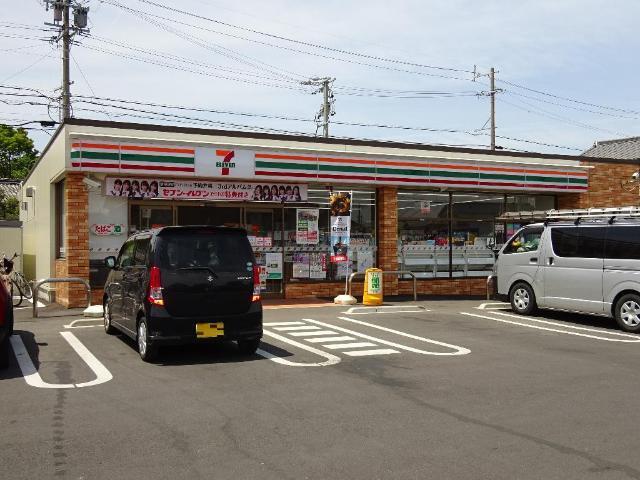 セブンイレブン四日市河原田町店：761m
