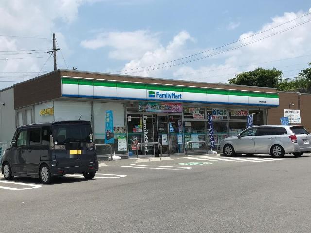 ファミリーマート鈴鹿自由ヶ丘店：2260m