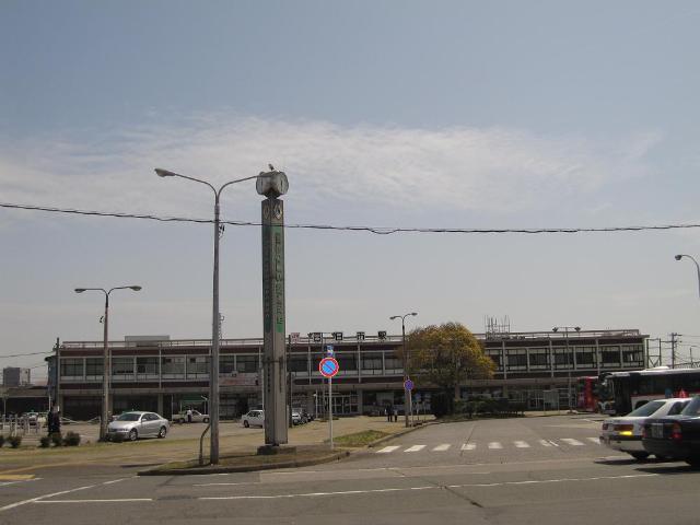 ＪＲ四日市駅：1100m