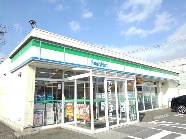 ファミリーマート西阿倉川店：600m