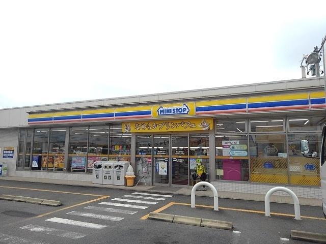 ミニストップ 四日市大井手店：1500m