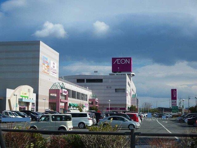 イオン尾平店：1100m