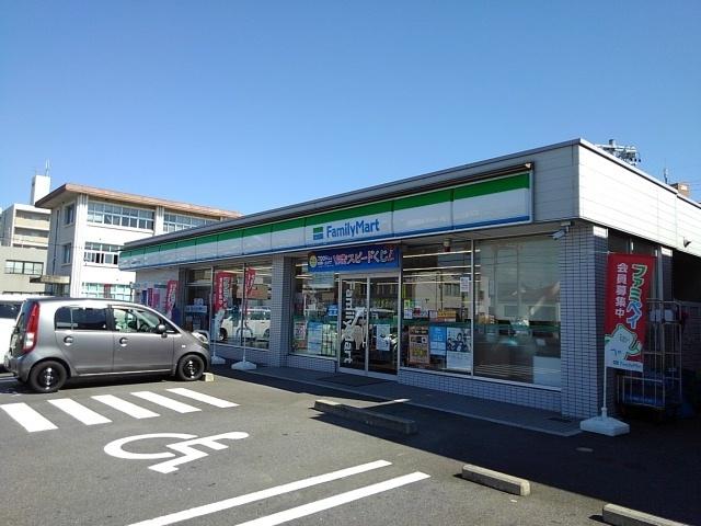 ファミリーマート神戸九丁目店：350m