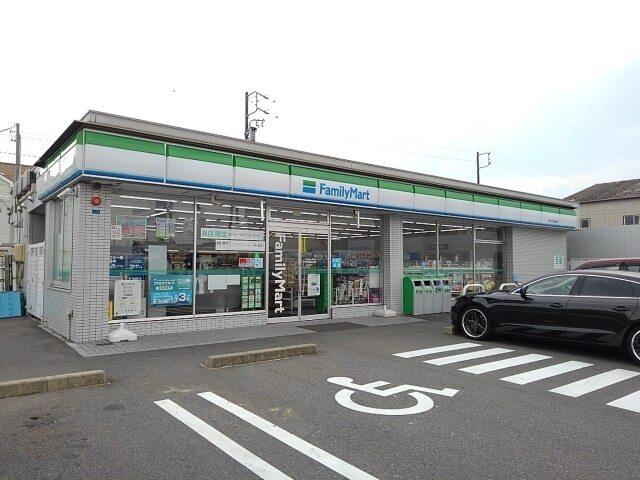ファミリーマート泊山崎店：370m