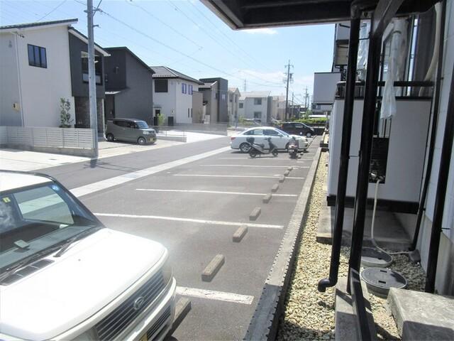 プリシェールモネ（203） 駐車場