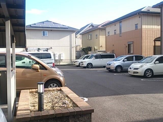 シャルムすずか　B（101） 駐車場