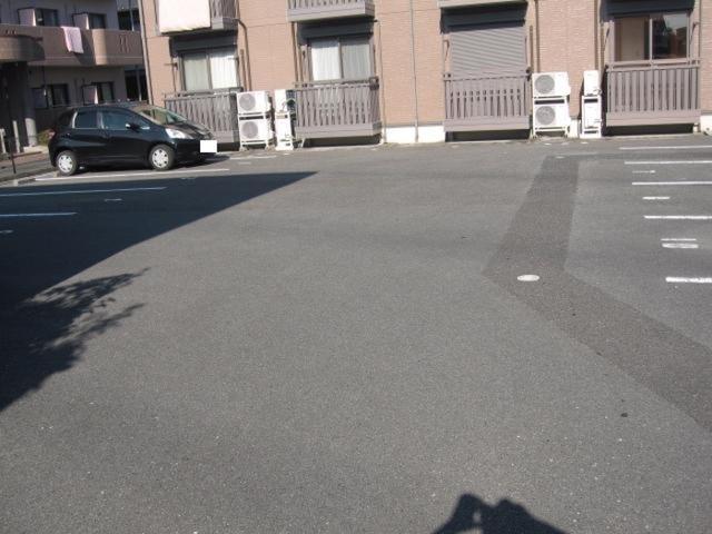 ベル ポール守成（101） 駐車場
