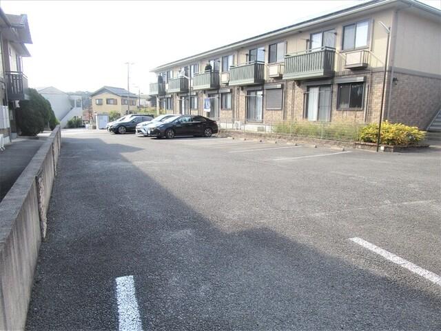 フジコーコ波木　A（202） 駐車場