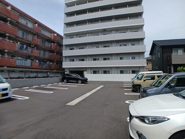 ＦＬレジデンス１（905） 駐車場