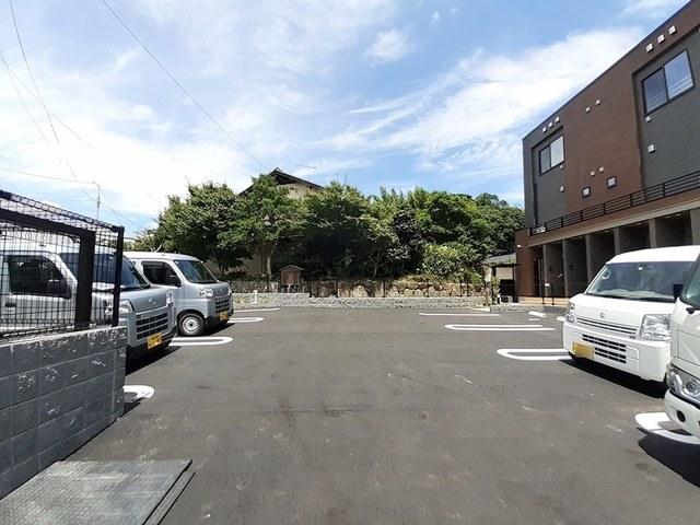 ソレアード　ヴィラ（201） 駐車場