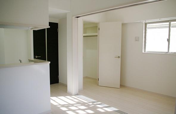 福岡市南区高宮マンション リビング