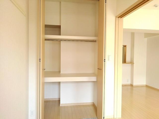 フォレスタ春日（203） 収納