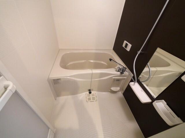 福岡市博多区諸岡アパート バス／シャワー