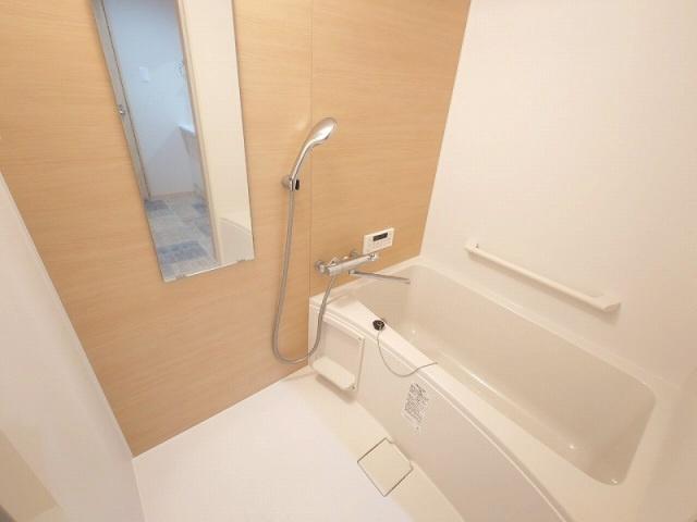 福岡市早良区野芥アパート バス／シャワー