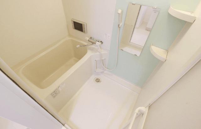 福岡市南区大楠アパート バス／シャワー