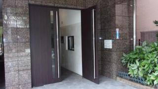 福岡市早良区西新マンション エントランス