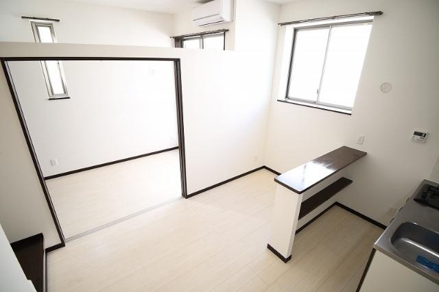 福岡市早良区次郎丸アパート リビング