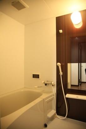 福岡市西区姪の浜アパート バス／シャワー