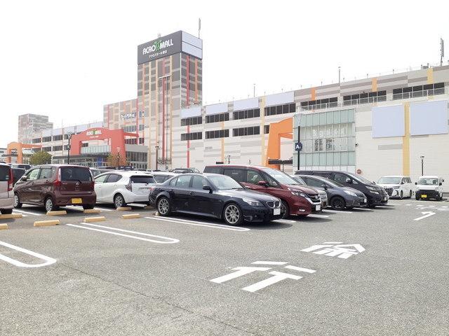 アクロスモール春日店：1600m