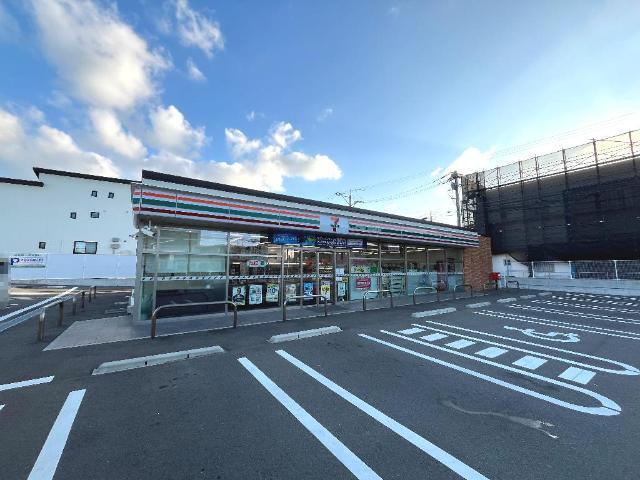 セブンイレブン粕屋若宮1丁目店：333m