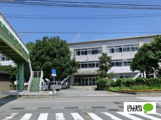 加賀市立山代小学校：125m