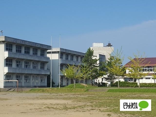 加賀市立錦城東小学校：1113m